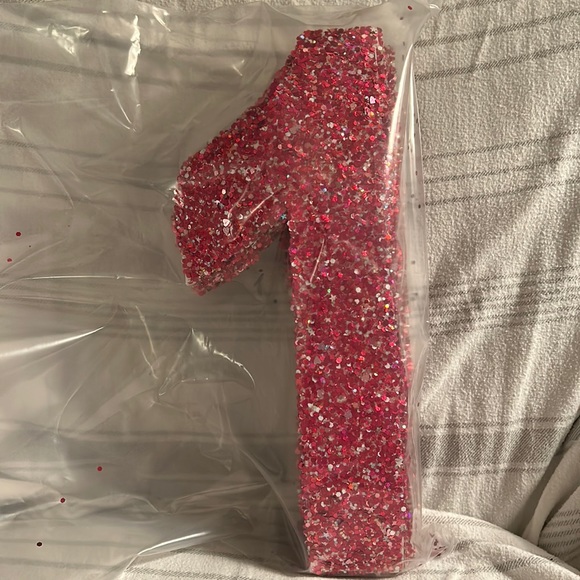 Pink glitter number 1 - Picture 1 of 1